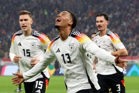 包含赛前突围战来临，阿斯顿维拉围绕法甲遗憾出局，赛场秩序良好，控场能力受关注的词条-开云APP