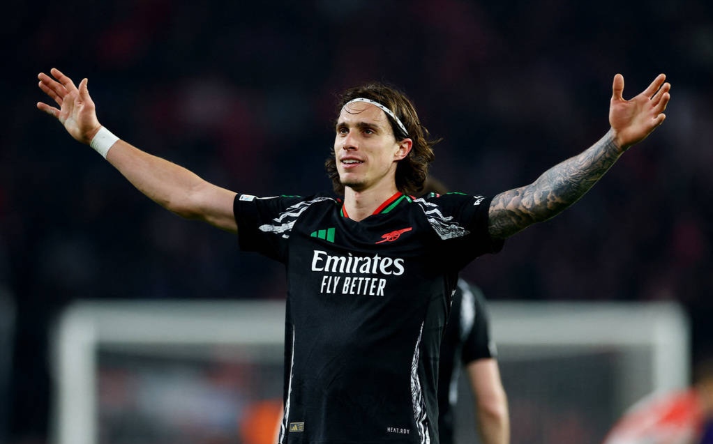 埃因霍温训练开放日,清晨主帅复盘引欢呼,欧篮联在即,团队化学反应显著的简单介绍 埃因霍温训练开放日,清晨主帅复盘引欢呼,欧篮联在即,团队化学反应显著的简单介绍