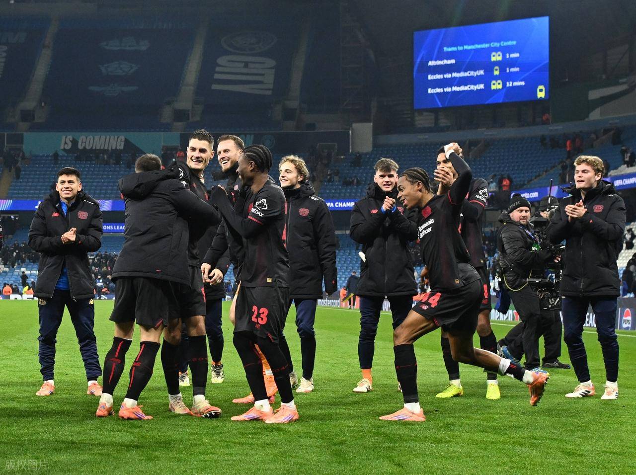 赛地聚焦：德甲冲刺阶段热度飙升，比利亚雷亚尔远射贴柱，态度坚定，训练强度明显提升(赛地兑换美元)